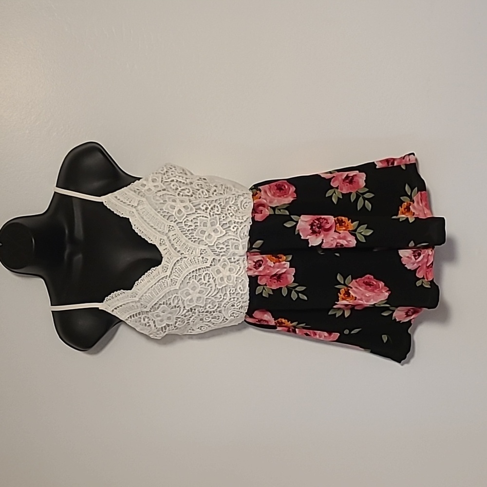 0’Deliliah Romper Crochet Floral lace top Dress Size M